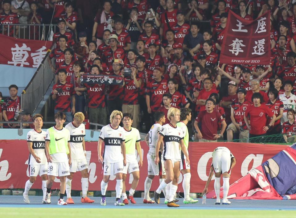 　敗れた鹿島イレブン（撮影・佐々木彰尚）