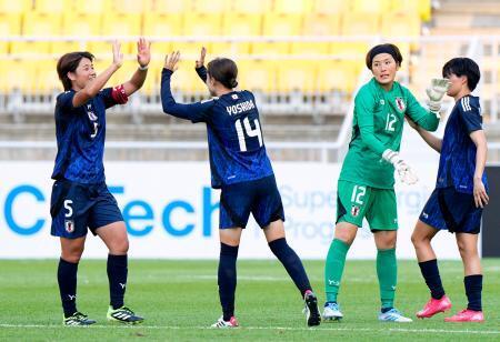 サッカーＥ-１、日本女子は快勝　台湾との初戦に４-０