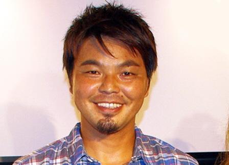 城彰二氏　空港でズブ濡れ事件　サポーターから水かけられ「元を言えばラモスさんがいけない」