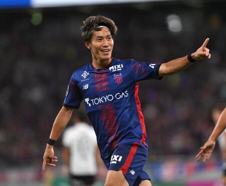 　前半、先制のゴールを決めて喜ぶＦＣ東京・遠藤渓太（撮影・堀内翔）