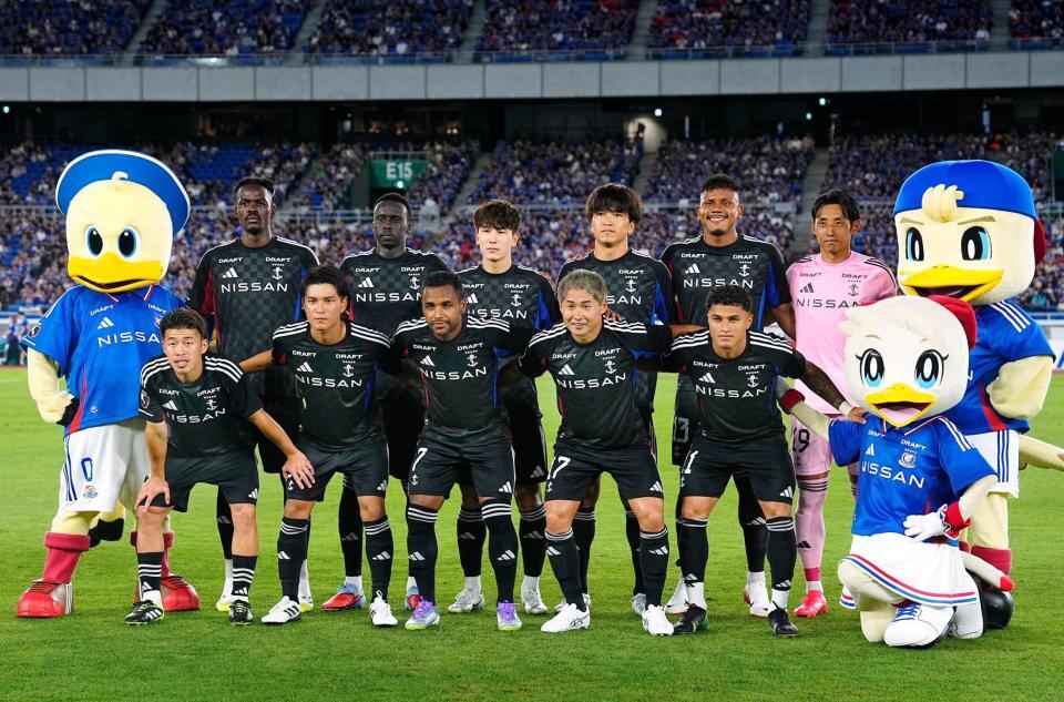 　名古屋戦に臨む横浜Ｍイレブン