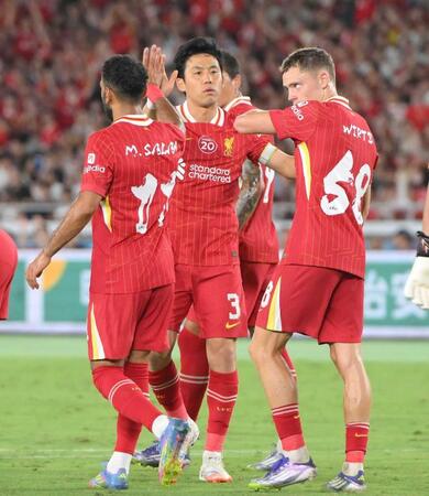 リバプール・遠藤航　”凱旋”出場で即逆転で勝利　スロット監督「日本という場所で彼がキャプテンになることはふさわしい」