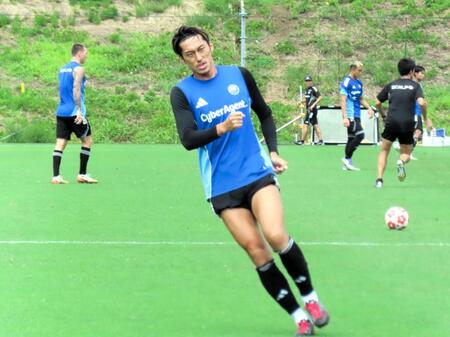 　持ち前の明るさで練習を盛り上げた町田のＤＦ菊池流帆