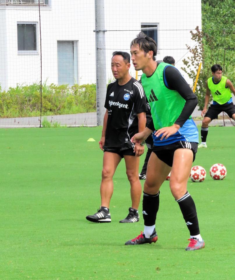 　町田の黒田剛監督とＤＦ菊池流帆