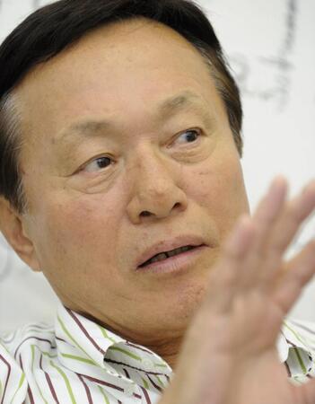 　本紙のインタビューで「サッカーは点の取り合い、１対１の戦いなんだ！」と熱く語る釜本邦茂さん（２０１０年５月１１日撮影）