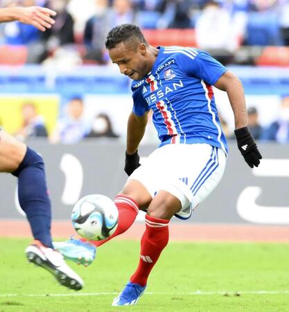 Ｊ１鹿島が横浜Ｍのエウベル獲得決定的　ヤンマテウス破談も同タイプに白羽の矢　横浜Ｍは新体制の主力が流出