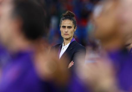 　スペイン女子代表のトメ監督＝７月、バーゼル（ロイター＝共同）