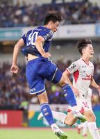 　後半、ゴールを決める町田のオ・セフン（撮影・石井剣太郎）