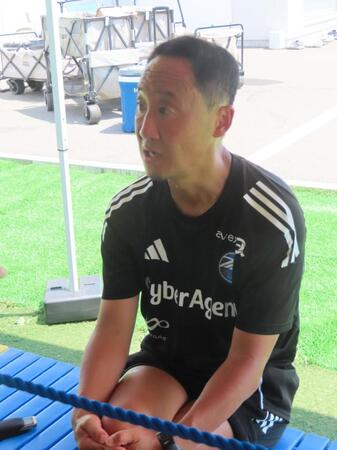 　Ｇ大阪戦に向けた取材に応じた町田の黒田剛監督