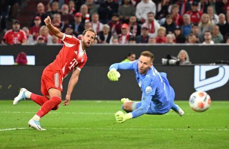 バイエルン圧勝、伊藤はベンチ外　サッカーのドイツ１部