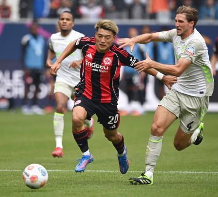 堂安律、新天地で開幕節先発　藤田譲瑠はフル出場、ドイツ１部