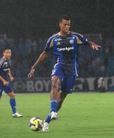 　後半からプレーした町田・望月ヘンリー海輝（撮影・伊藤笙子）