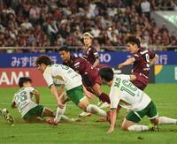 　前半、ゴールを決める神戸・宮代大聖（右）＝撮影・西田忠信