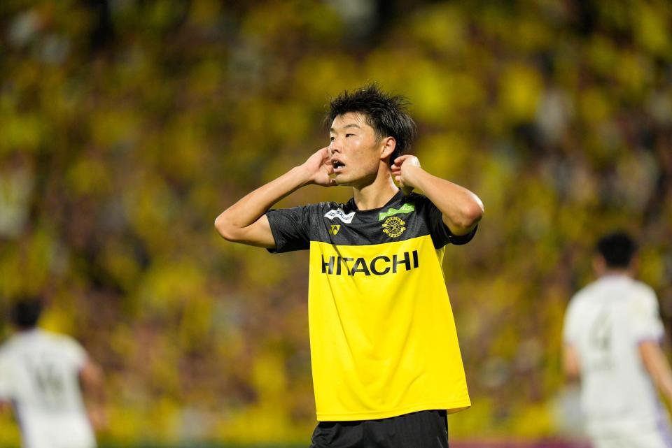 　後半、決定機を逃し悔しがる柏・垣田