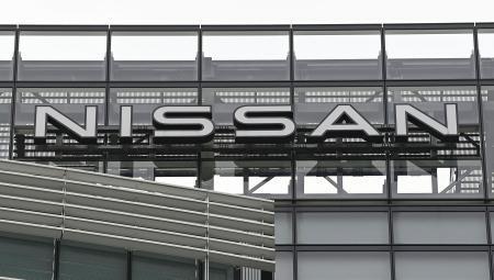日産、英サッカー企業と契約終了　傘下にマンＣ