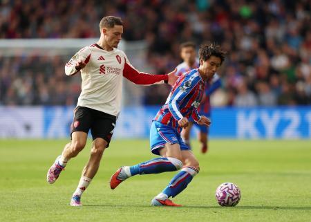 鎌田大地終盤まで、三笘薫も出場　サッカーのプレミアリーグ