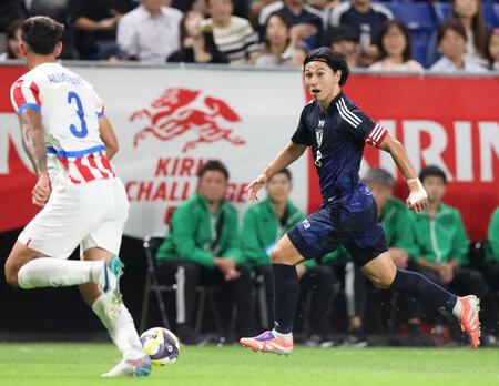 主将マーク巻いた南野「勝てない悔しさは強い」　課題列挙「個人的にも全然シュートに絡めない」「今日の試合は物足りなかった」