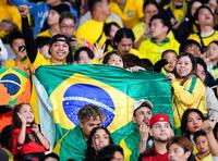 　日本戦に駆けつけたブラジルサポーターら＝味の素スタジアム