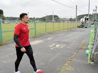 　練習に向かう京都・ラファエルエリアス