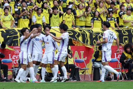 ルヴァン杯 完敗の柏、監督ら呆然 12大会ぶりの優勝ならず 背番号「9」細谷が意地のゴールも