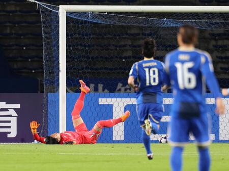 【写真】何が起きた　町田ＧＫの谷　まさかのオウンゴールにぼう然