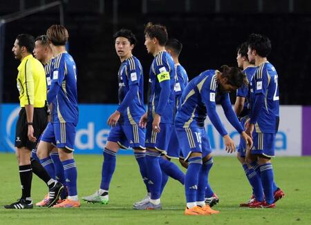 　試合に敗れた町田イレブン（撮影・石井剣太郎）
