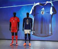 　サッカー日本代表の新ユニホーム
