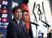 　質問に応じる森保監督（撮影・金田祐二）