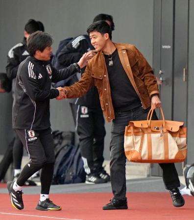 日本代表に遠藤、上田らが合流　千葉で練習、１４日にガーナ戦