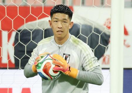 　ガーナ戦に向けて調整するＧＫ早川