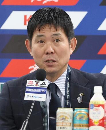 　試合後、記者会見する森保監督
