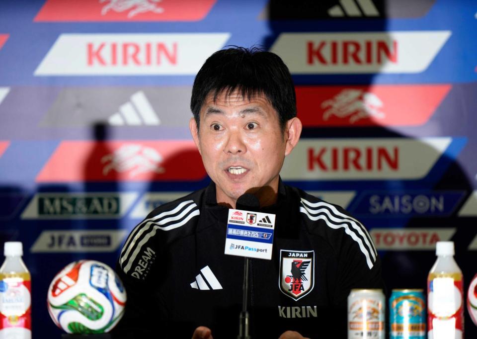 　ガーナ戦を前に、記者会見する森保監督
