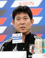 　ボリビア戦を前に記者会見する森保監督技場