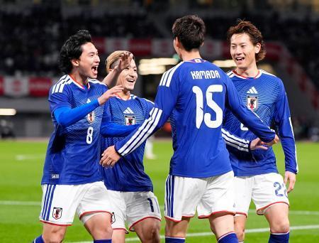 日本、ボリビアに３-０　サッカー、年内最終戦飾る