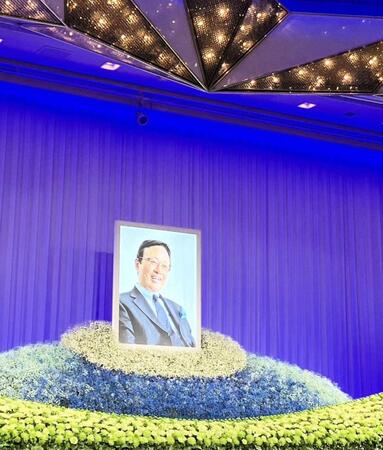 【写真】若かりし日の釜本邦茂さん　懐かしいユニホームや思い出の品がズラリ