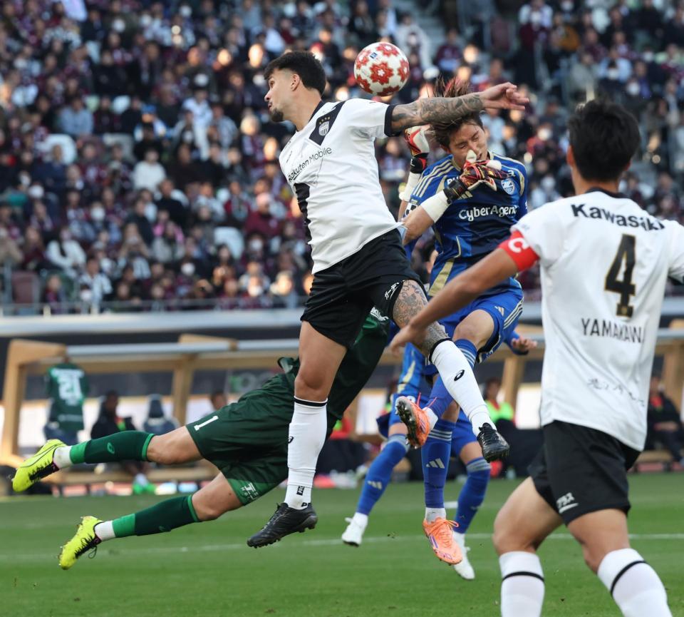 町田、初タイトルへ2点リードで後半へ 藤尾、相馬がゴール 神戸は連覇