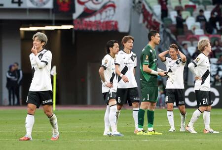 神戸　連覇夢散　痛すぎた３失点　吉田監督「責任を感じている」　クラブ３０周年で国内無冠　ＡＣＬＥへ向け再起