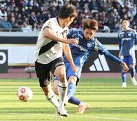 　後半、自身２点目のゴールを決める町田・藤尾