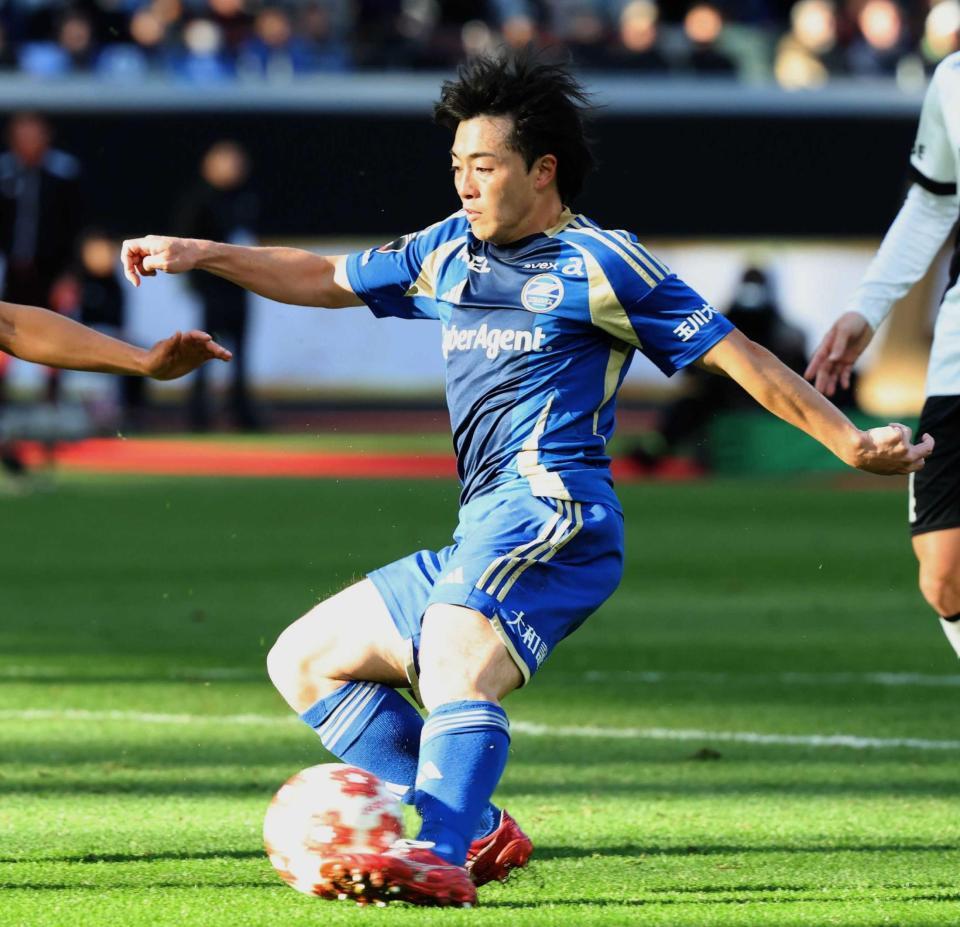 　前半、チーム２点目のゴールを決める町田・相馬