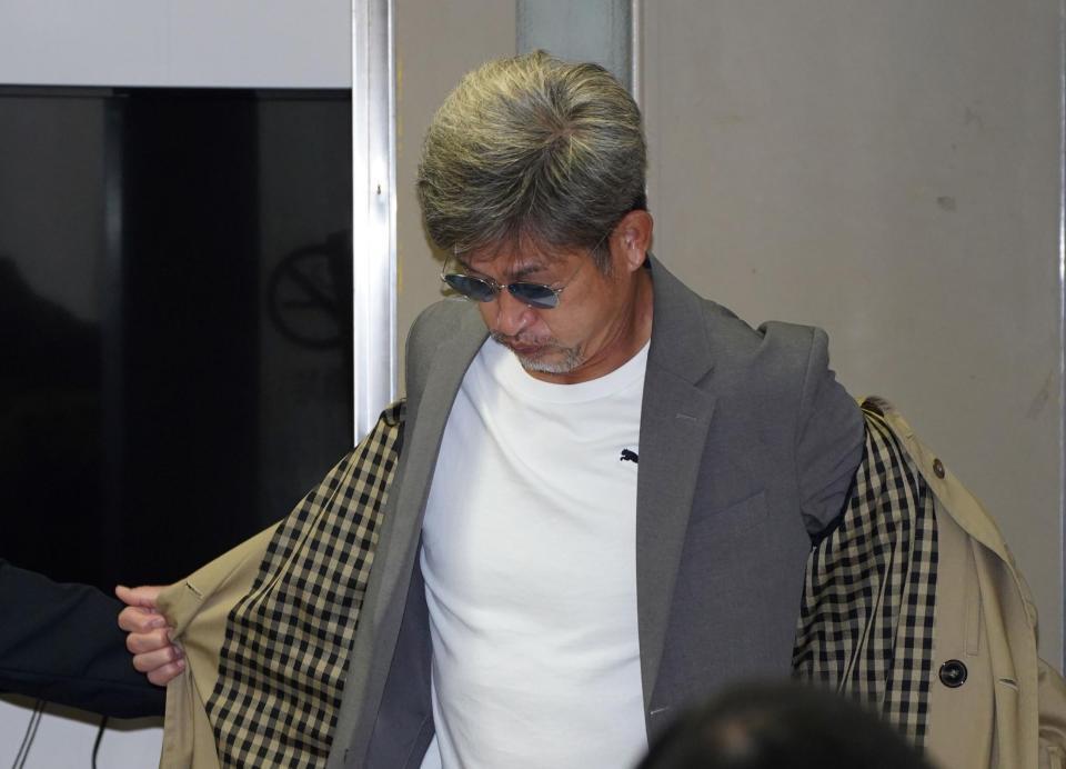 　試合後の記者会見に臨む鈴鹿・三浦知良（撮影・西田忠信）