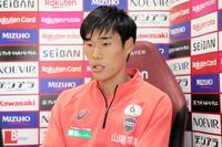 　オンライン取材に答える神戸・山川　©ＶＩＳＳＥＬ　ＫＯＢＥ