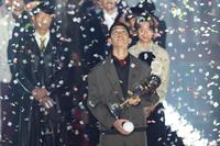 　最優秀選手賞に選ばれ感慨深げな表情を見せる鹿島・早川友基（撮影・石井剣太郎）