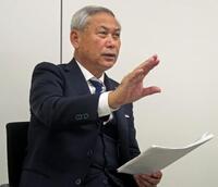 47歳になった元サッカー日本代表が渋すぎる ポケットに手を突っ込ん