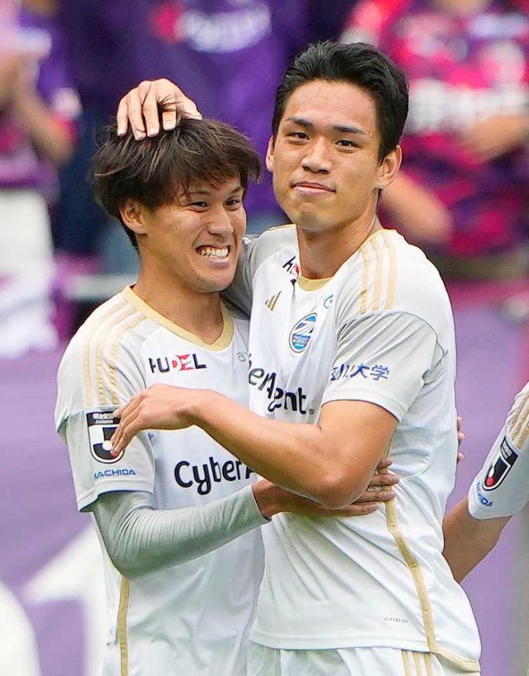 　町田・呉世勲（右）