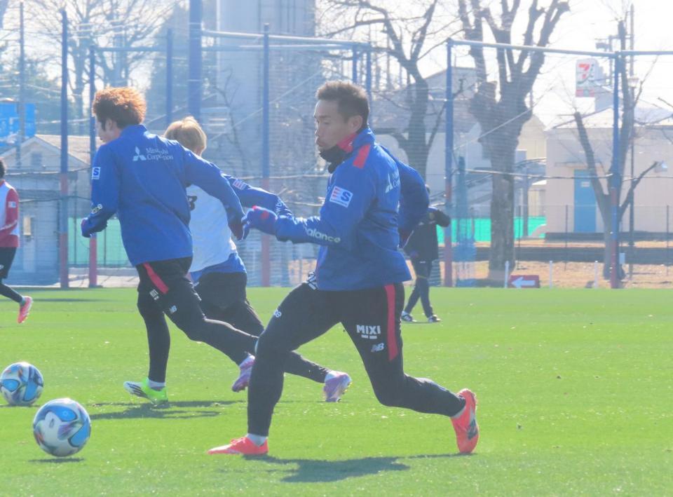 　小平グラウンドで始動した長友佑都