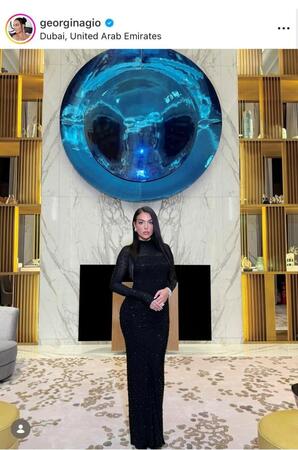ジョージナ・ロドリゲスさんのインスタグラム（ｇｅｏｒｇｉｎａｇｉｏ）より