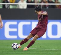 後半、先制ゴールを決める神戸・武藤嘉紀（撮影・中田匡峻）