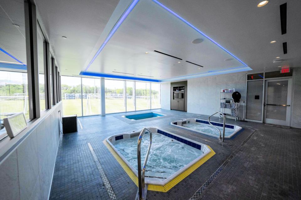 ナッシュビル　ＳＣ　トレーニングセンター　温冷浴設備、プール、サウナ等も完備／写真提供　ナッシュビル　ＳＣ