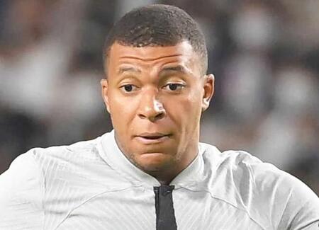 レアル・エムバペ、左膝の怪我で３週間離脱へ