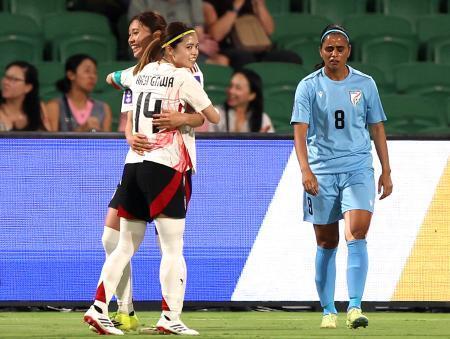 　日本-インド　前半、チーム２点目のゴールを決め喜ぶ長谷川（１４）＝パース（ゲッティ＝共同）